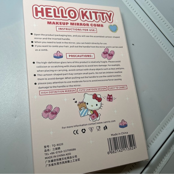 Hello Kitty Make Up Mirror Comb Pink White Gift Birthday - Picture 2 of 9